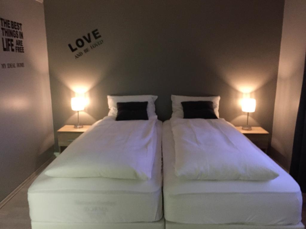 Town Square Guesthouse Akureyri Dış mekan fotoğraf